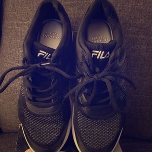 FILA Memory Frame v6 Women’s shoes.  👟